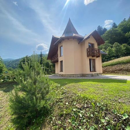 Лучка Villa Mykuljtsjin Eksteriør bilde
