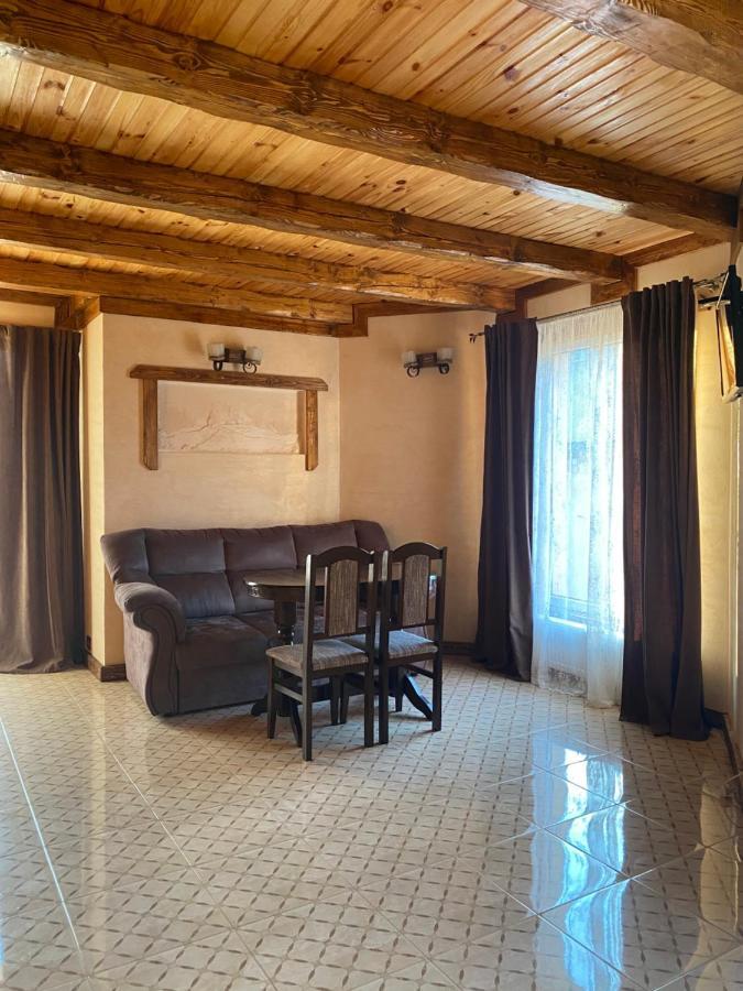 Лучка Villa Mykuljtsjin Eksteriør bilde